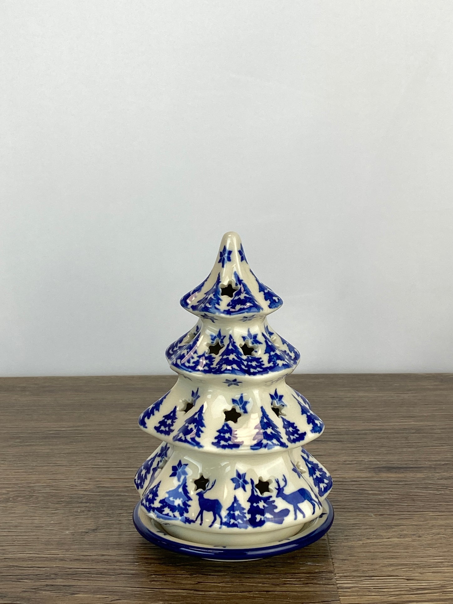 Small 6" Christmas Tree - Shape 512 - Pattern 1931