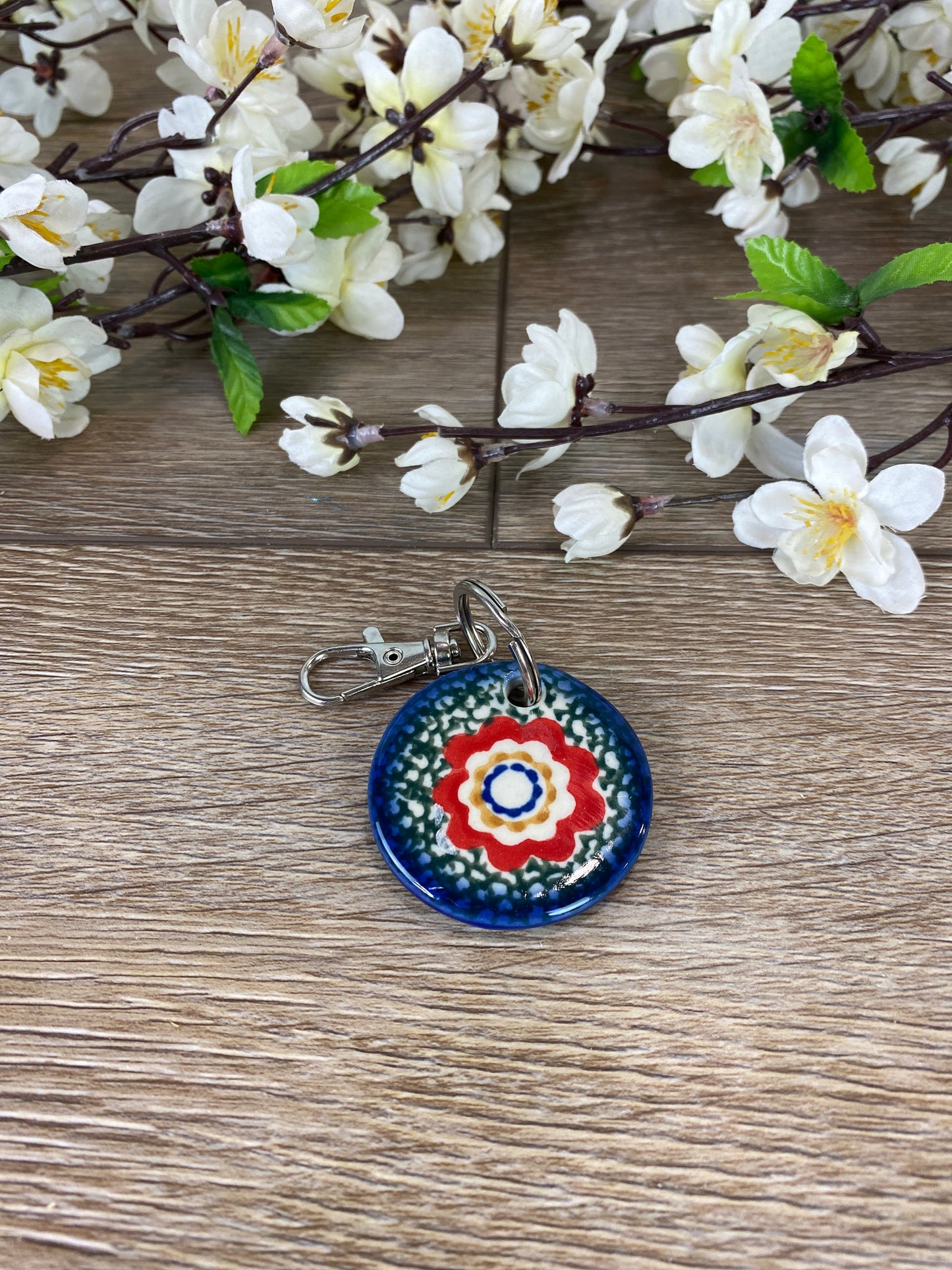 Round Keychain - Green and Red Flowers