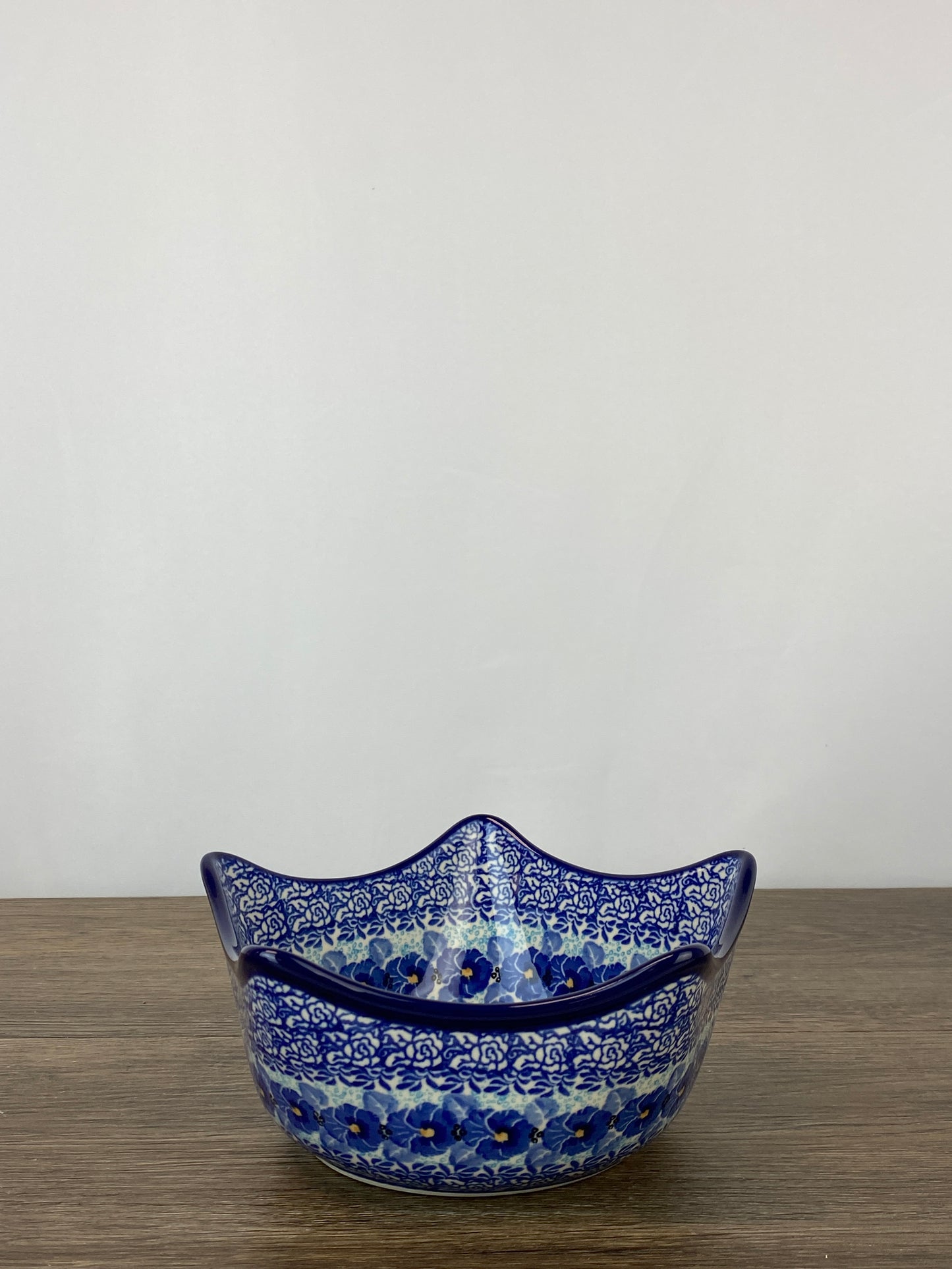 Five Pointed Unikat Star Bowl - Shape 814 - Pattern U3639