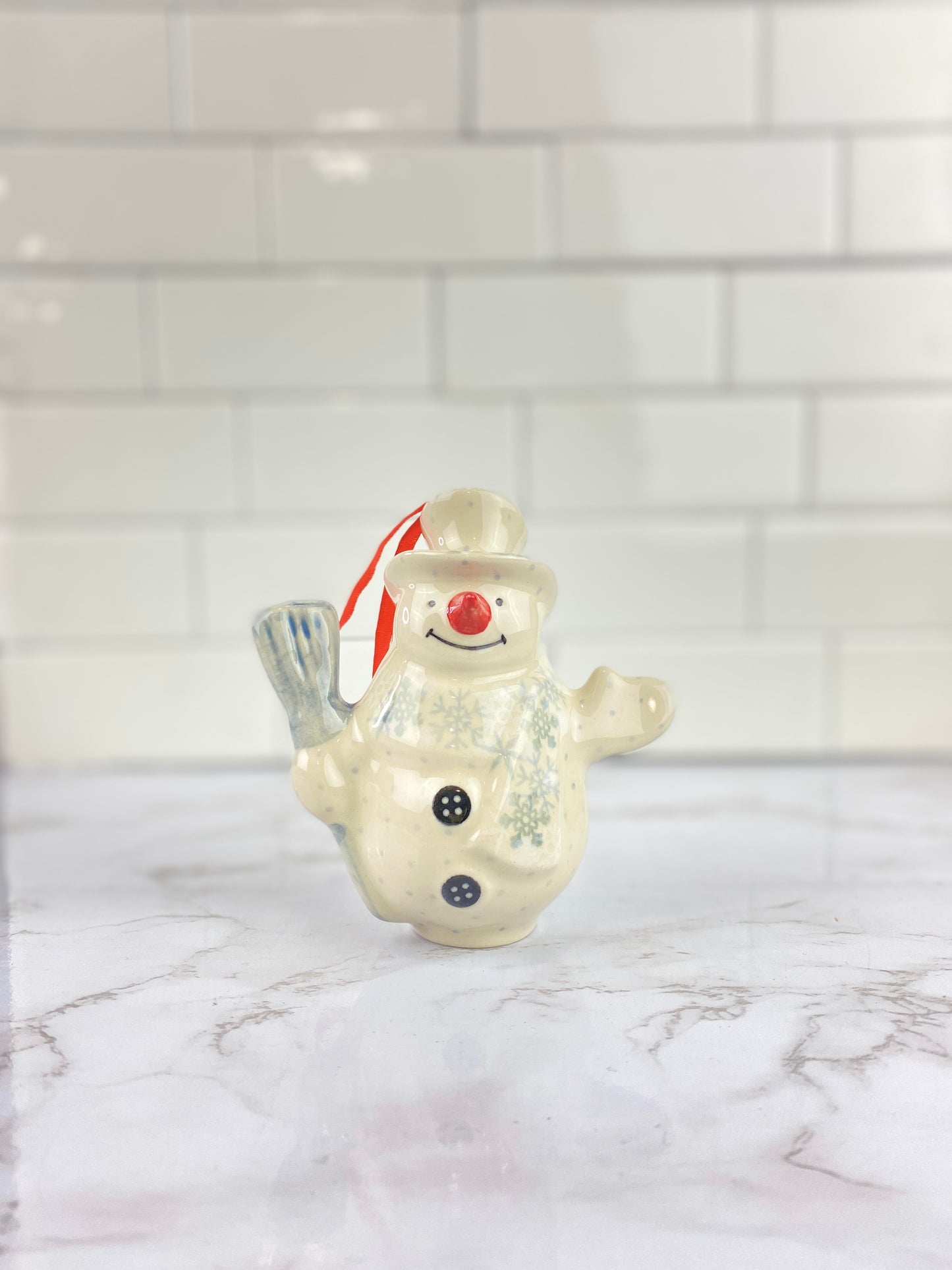 Short Snowman Ornament With Broom - Shape F61 - Pattern 2712