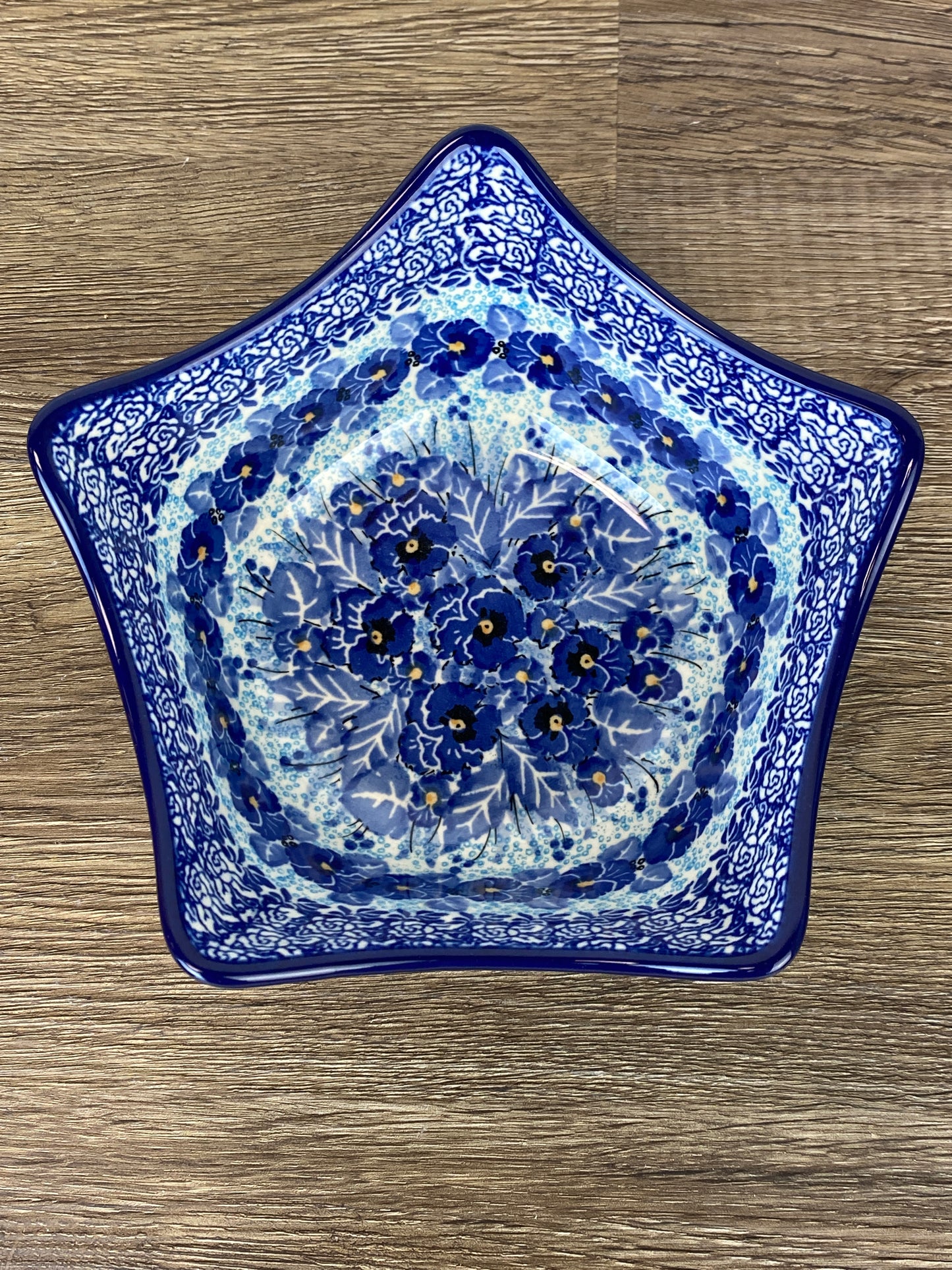 Five Pointed Unikat Star Bowl - Shape 814 - Pattern U3639