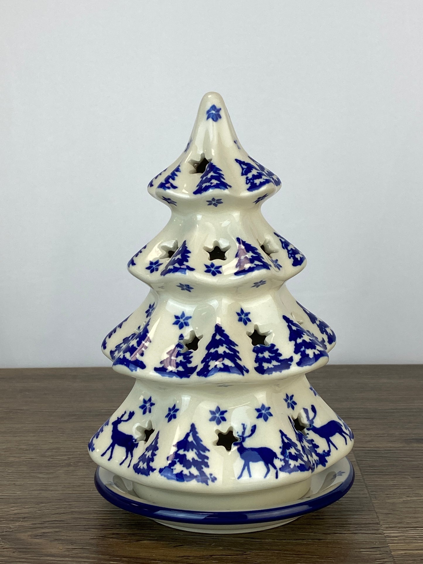 8" Christmas Tree - Shape 602 - Pattern 1931