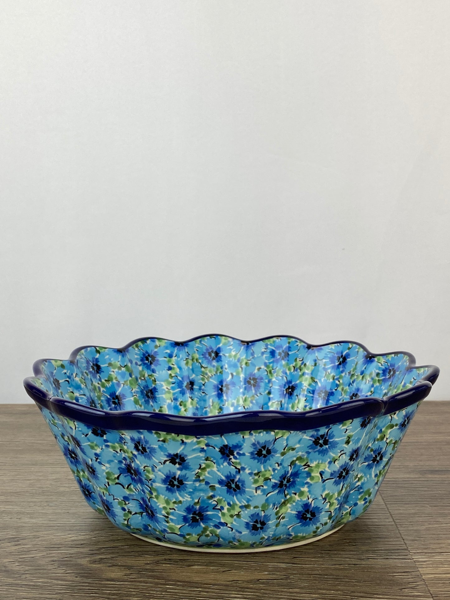Large Scalloped Unikat Bowl - Shape 913 - Pattern U4929