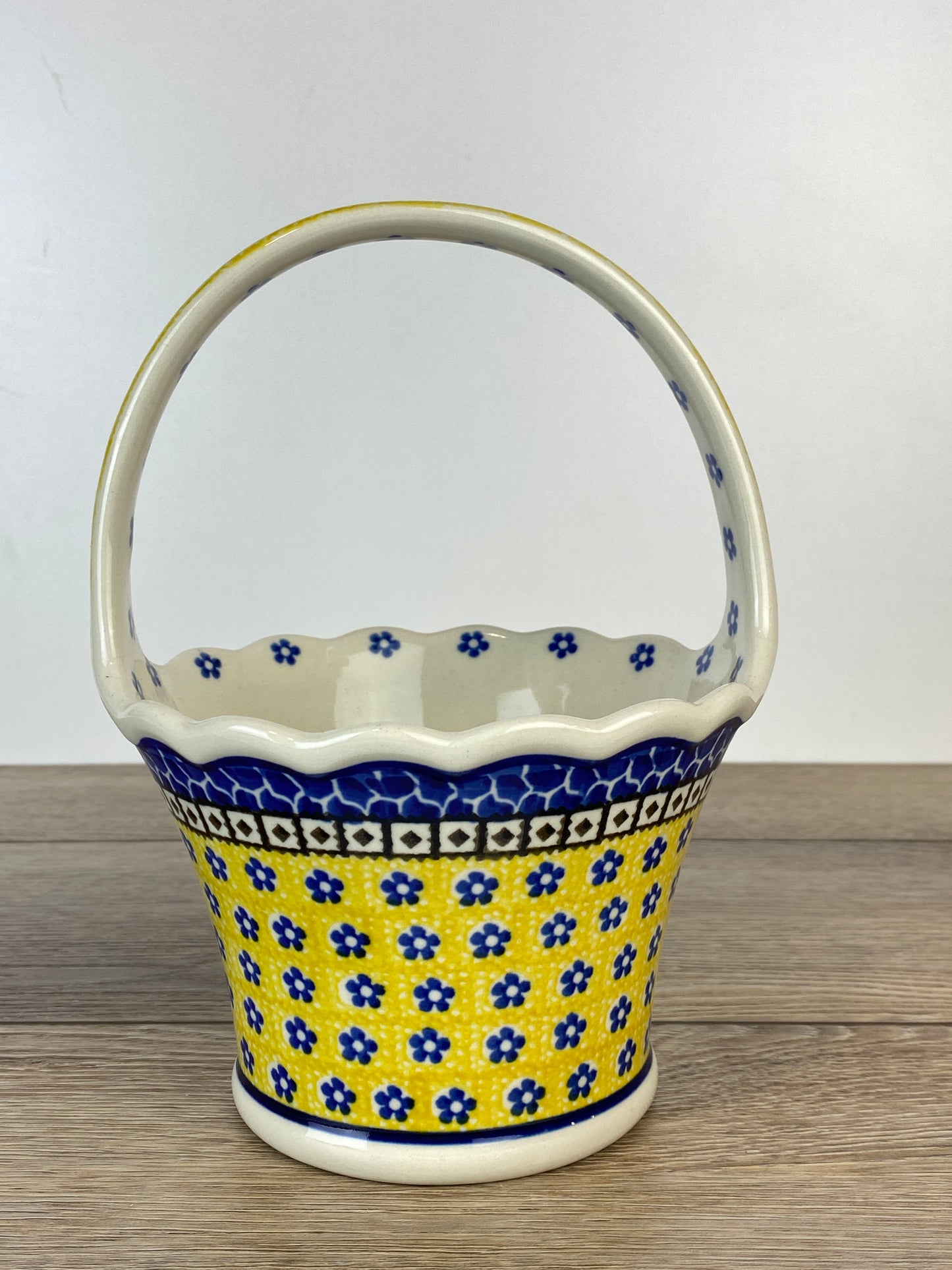 Basket with Handle - Shape A31 - Pattern 859