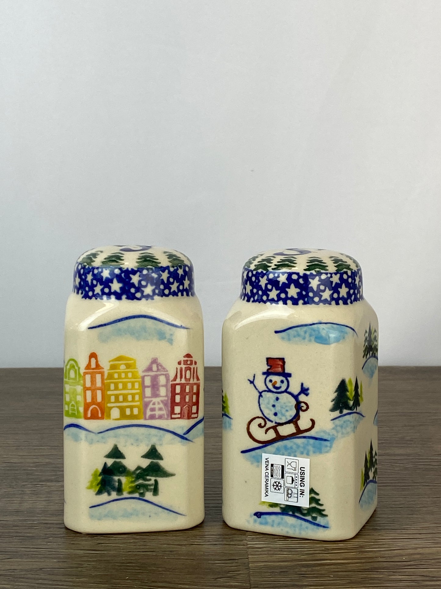 Vena Unikat Stovetop Salt and Pepper Set - Shape V320 - Christmas in Bolesławiec Sledding Snowman