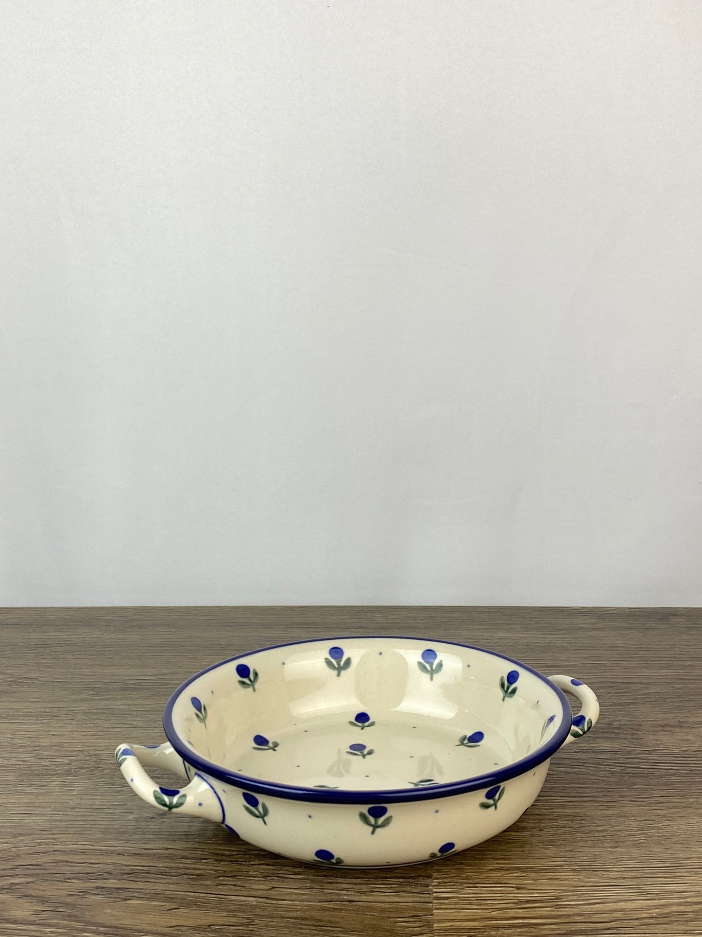 Small Round Baker with Handles - Shape C40 - Pattern 135