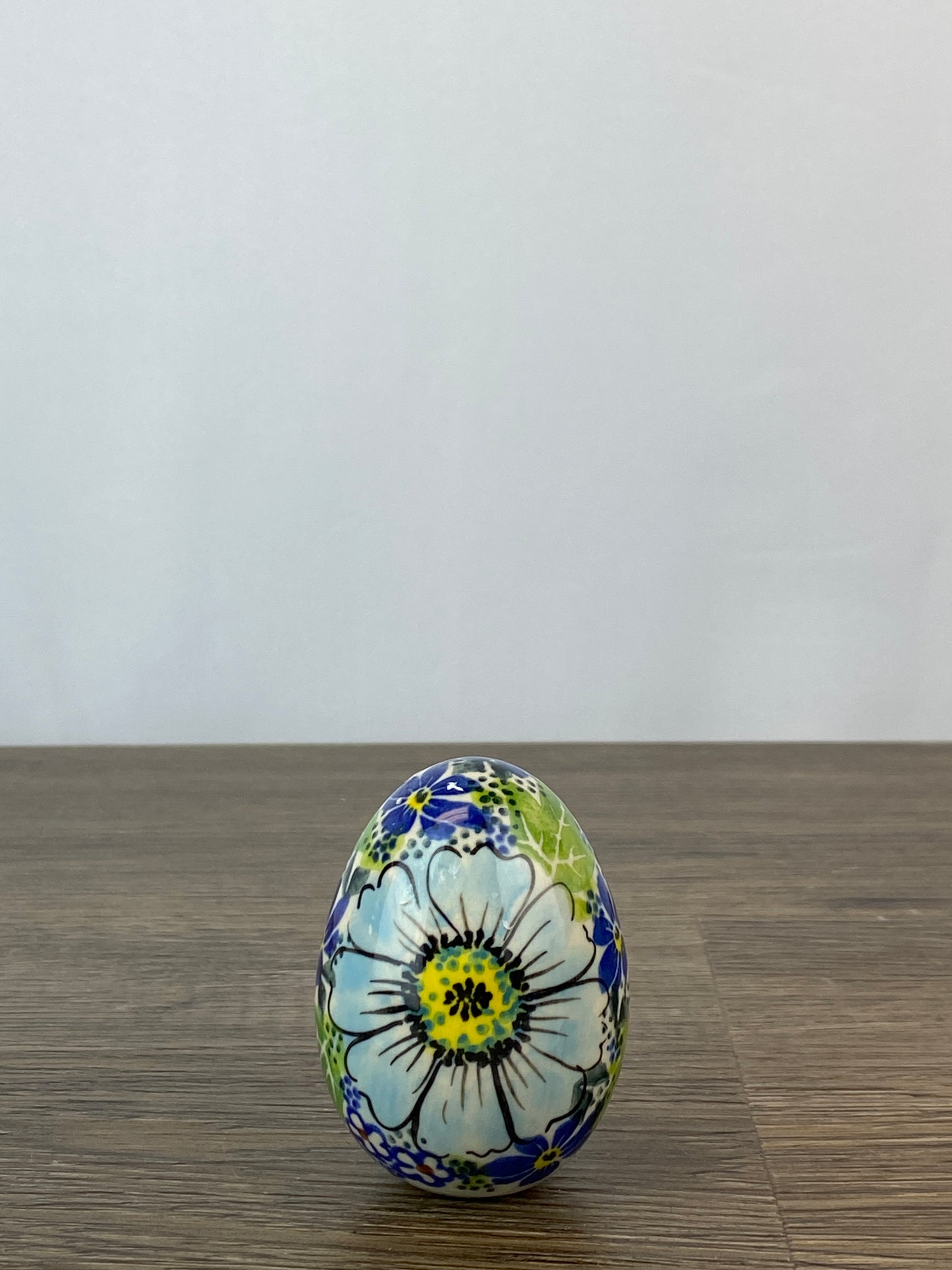 Vena Large Ceramic Easter Egg - Shape V037 - Pattern A562