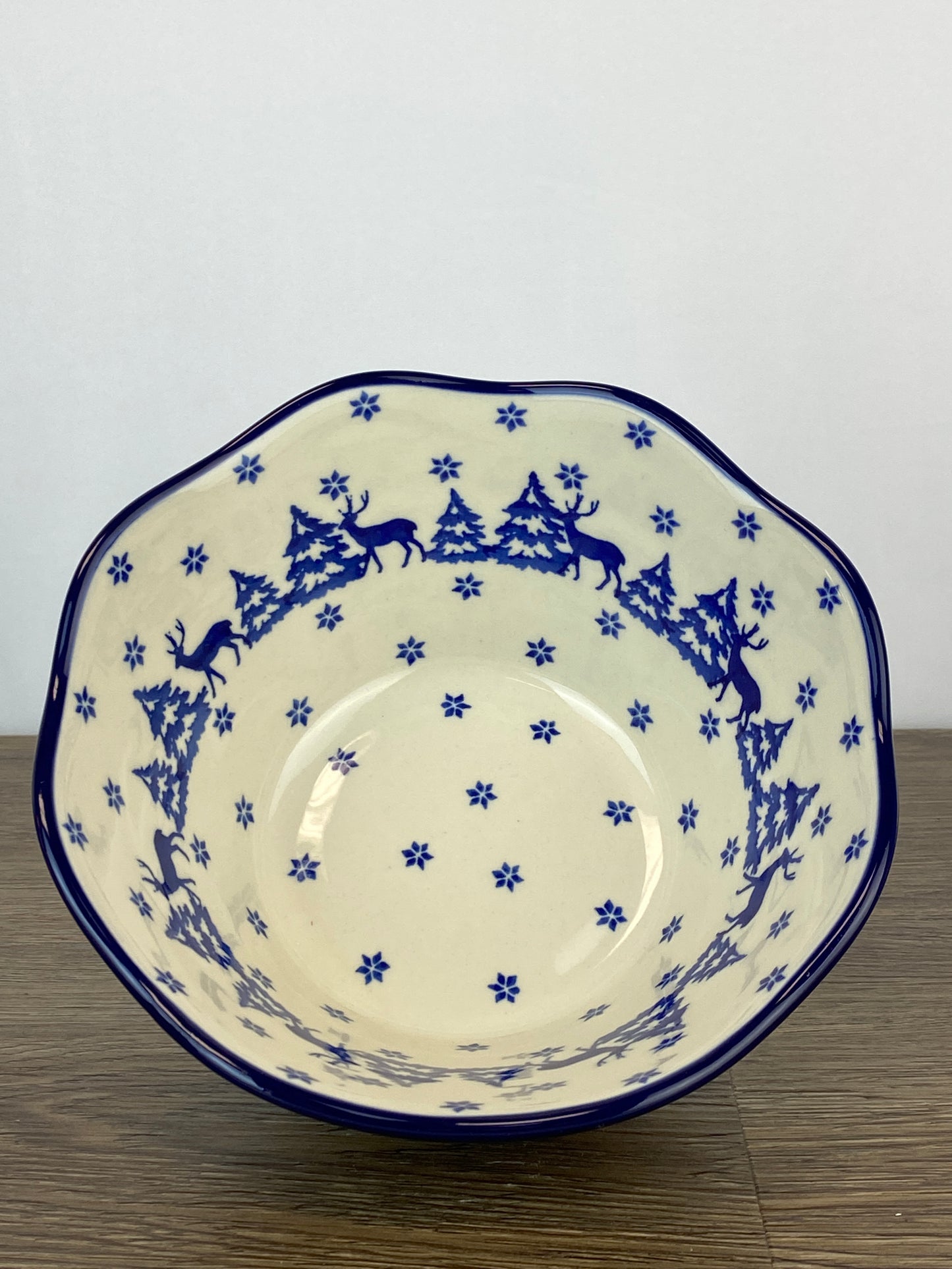 HOLIDAY SPECIAL Wavy Bowl - Shape 691 - Pattern 1931