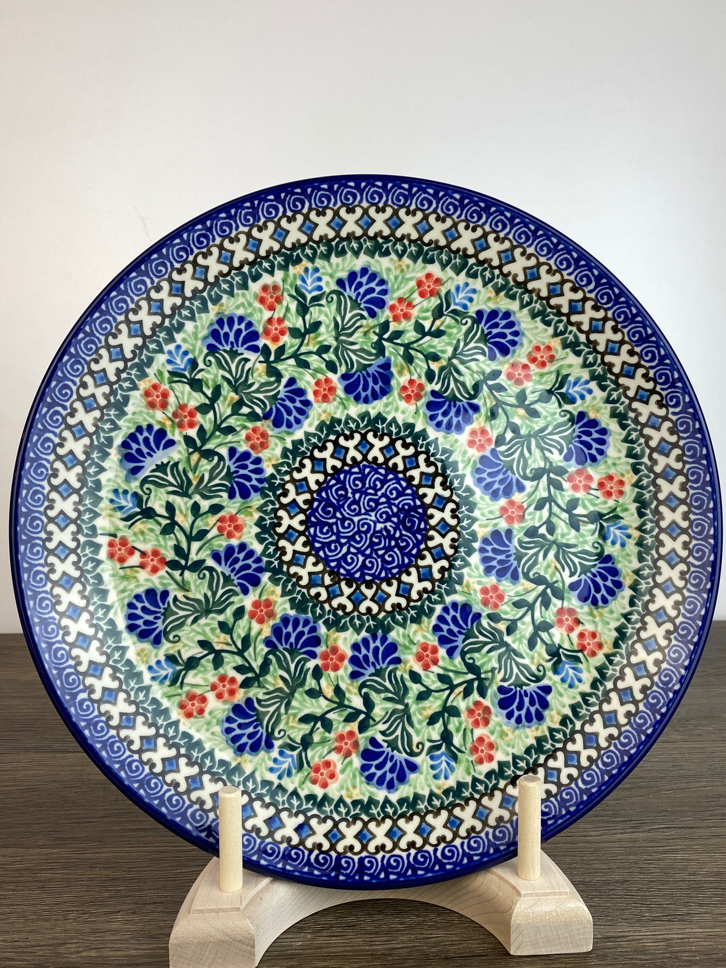 10.5" Unikat Dinner Plate - Shape 223 - Pattern U2096