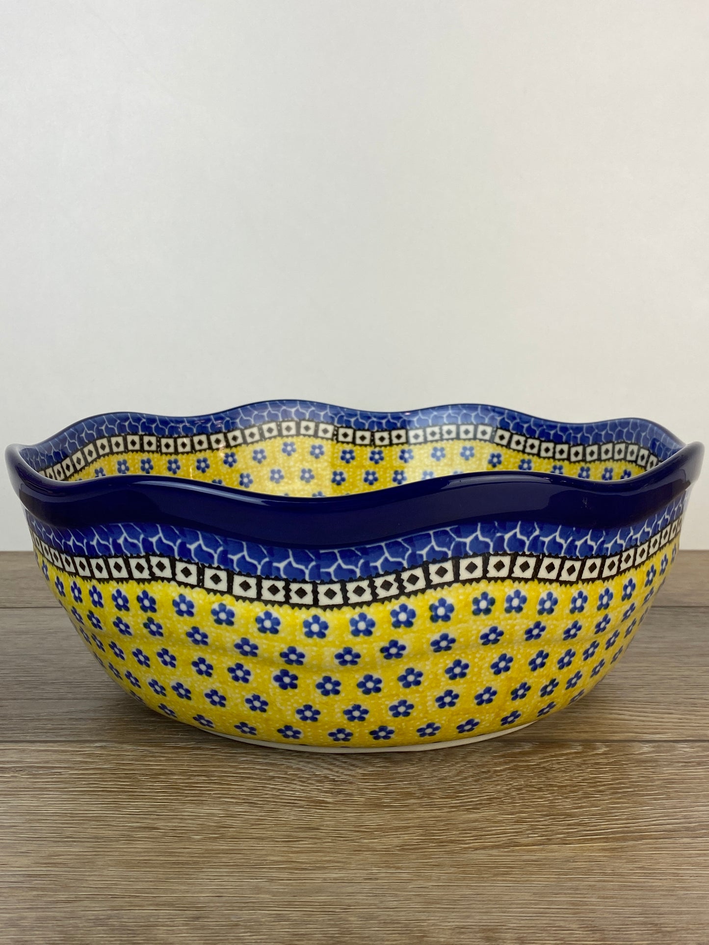 Large Wavy Bowl - Shape 697 - Pattern 859