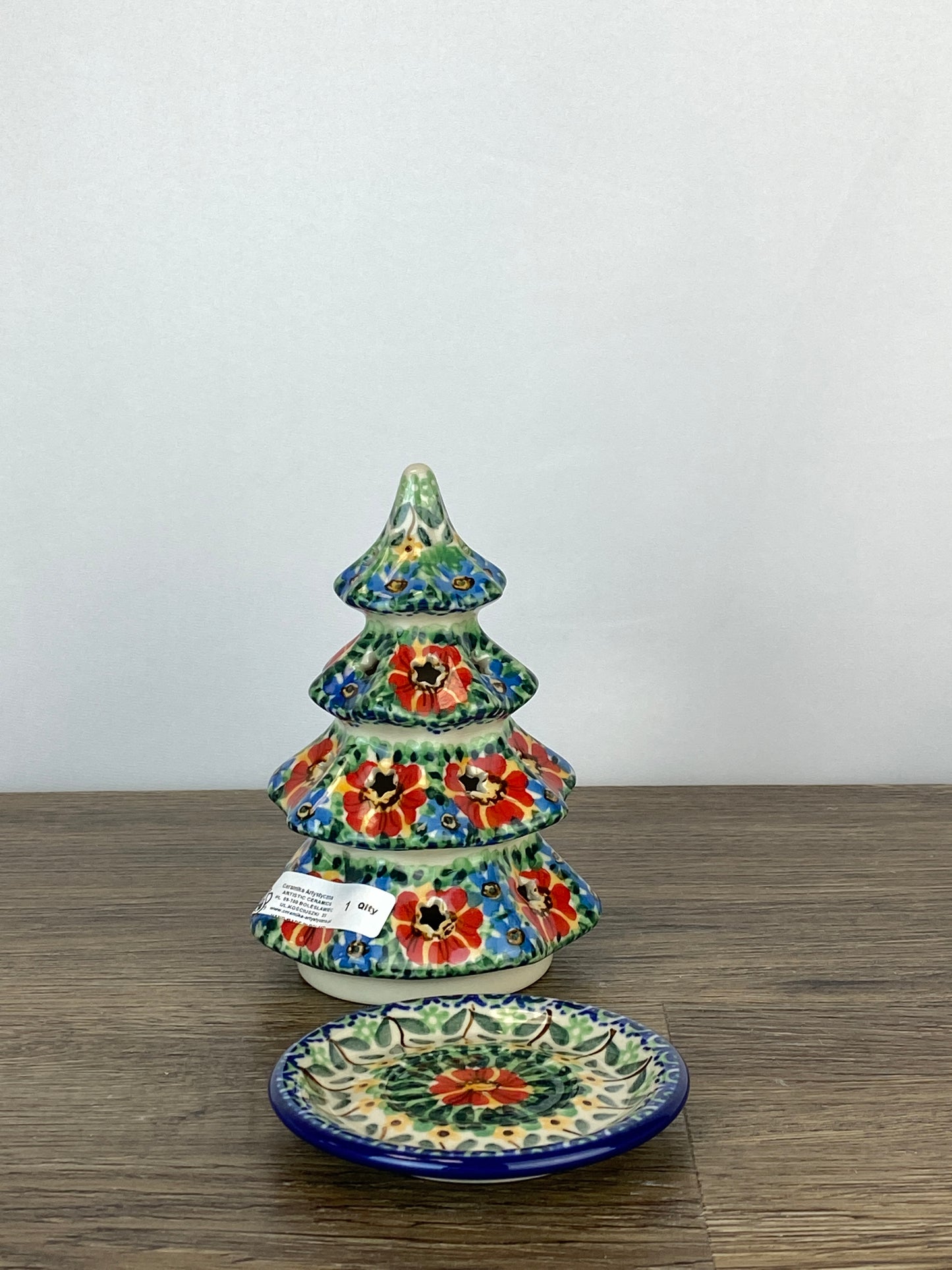 Small 6" Unikat Christmas Tree - Shape 512 - Pattern U1534