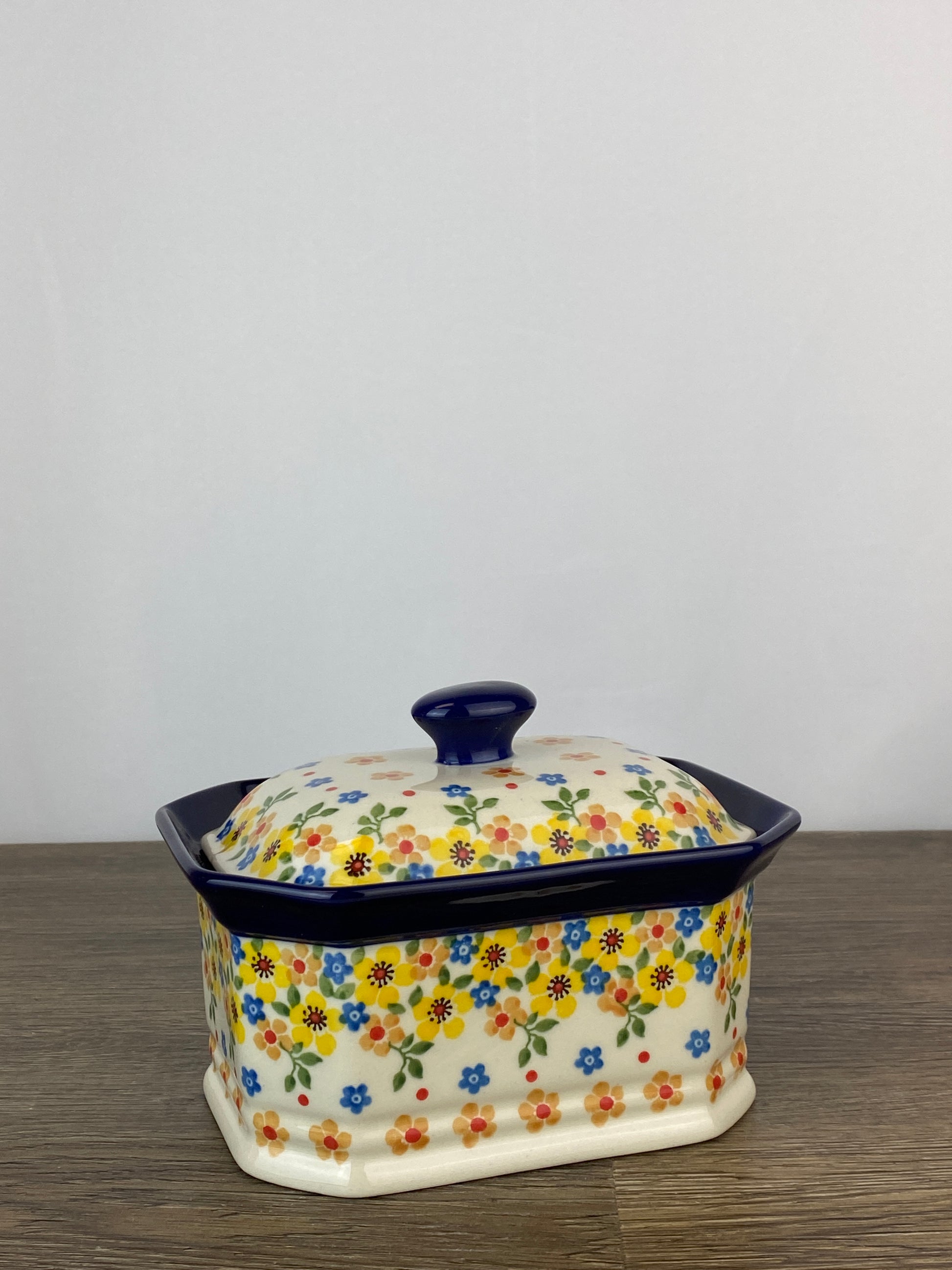 Small Cake Box - Shape 382 - Pattern 2225 – Polish Pottery Westlake