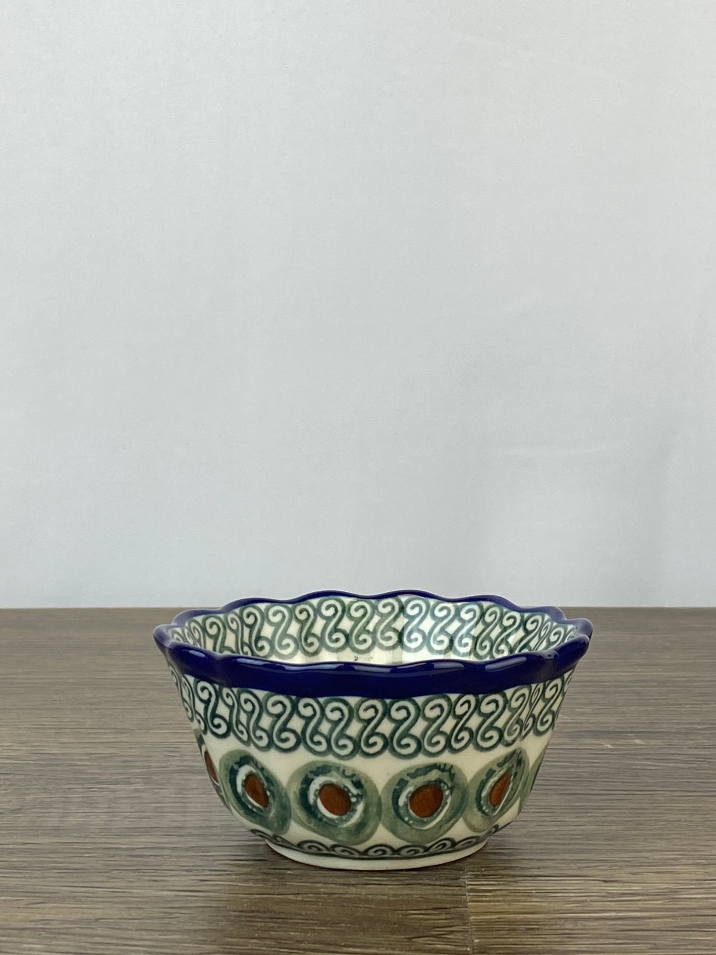 Little Scalloped Bowl - Shape 916 - Pattern 25