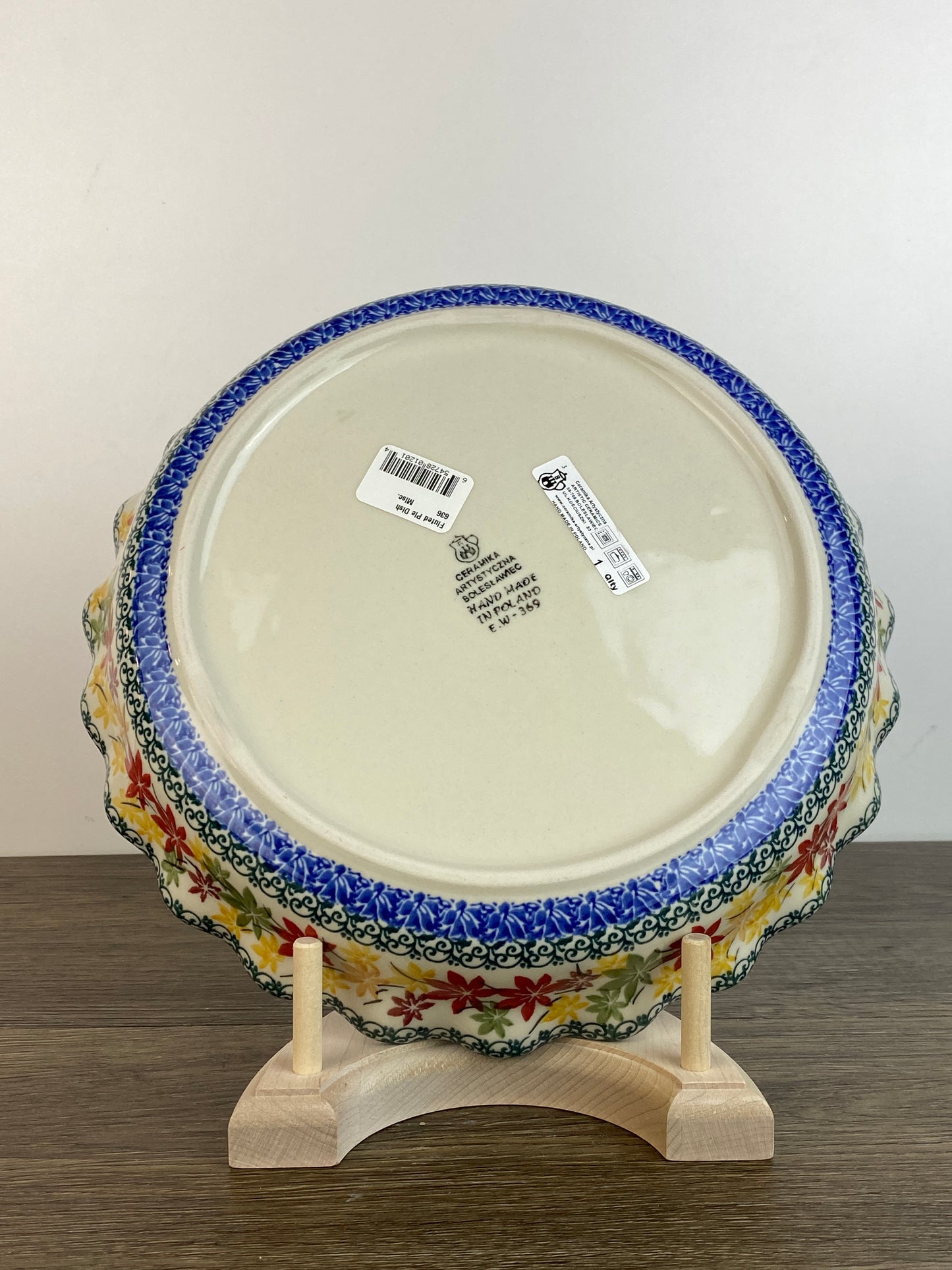 SALE Ruffled Pie Plate / Round Baker - Shape 636 - Pattern 2533