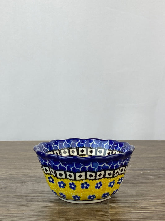 Little Scalloped Bowl - Shape 916 - Pattern 859